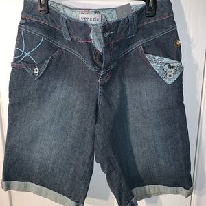 NWT Venezia Denim Shorts SZ 14